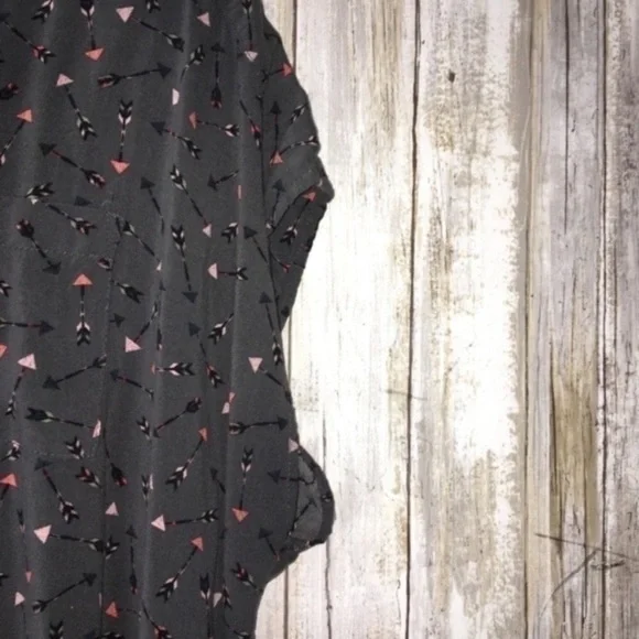 Torrid Grey Arrow Button Down Blouse - Picture 3 of 5